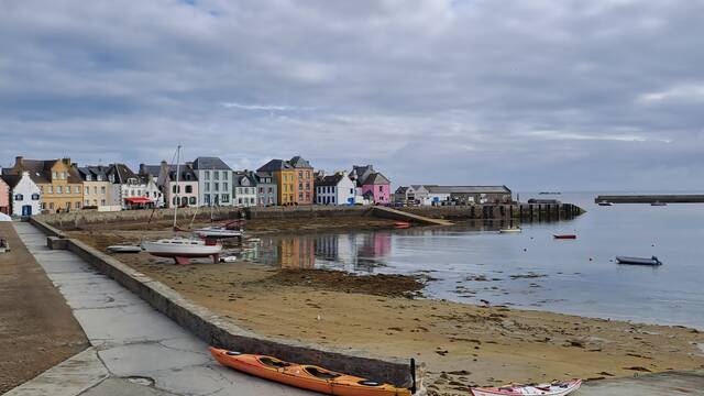 Les quais de l'île de Sein