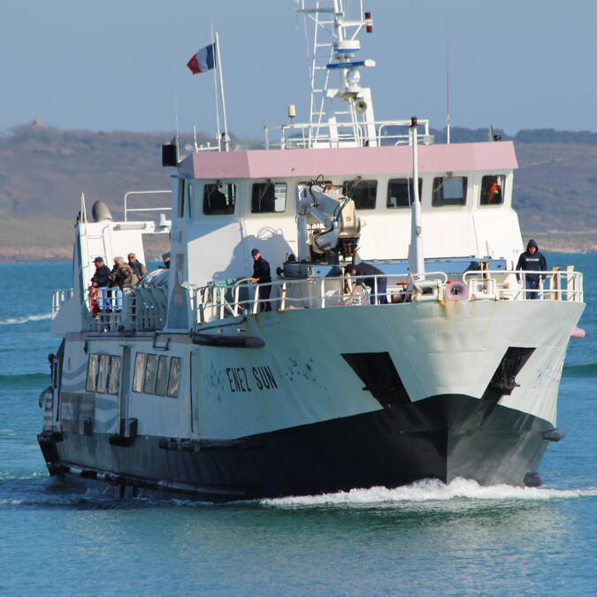 Bateau Enez Sun, traversée vers l'Île de Sein © Dimitri Poixe