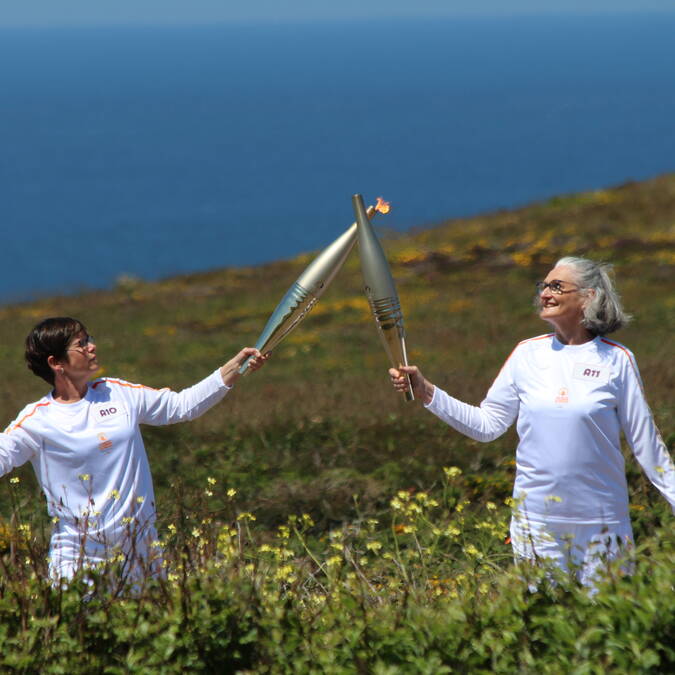 Relais de la flamme olympique à la Pointe du Raz © Dimitri Poixe