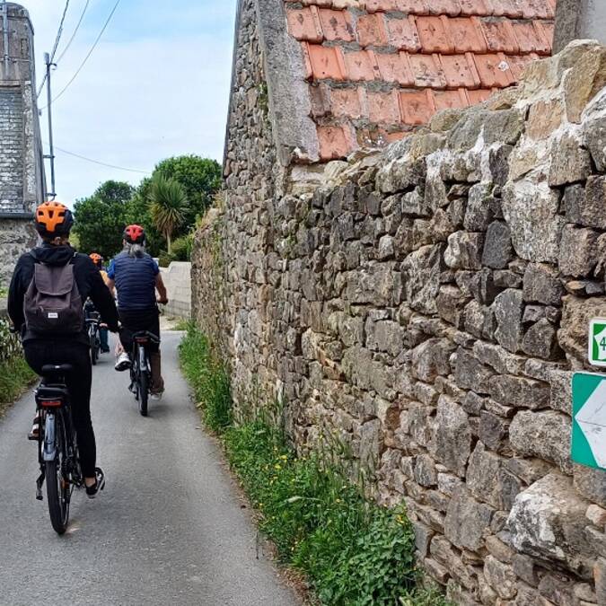 Hameau en Plogoff, véloroute V45  © Dimitri Poixe